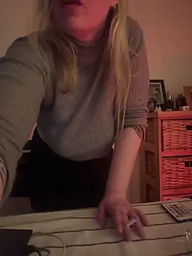 Chatroom XXX en direct de Granlady7