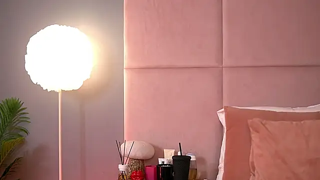 AlmaLuvのライブXXXチャット