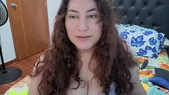 Chatroom XXX en direct de catalina_boobs