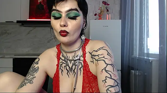 IntrigueYourDay's Live XXX Chat