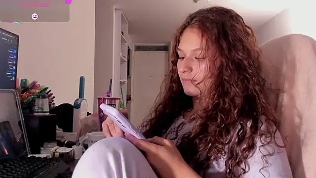 iam_Nikki Chat XXX in diretta