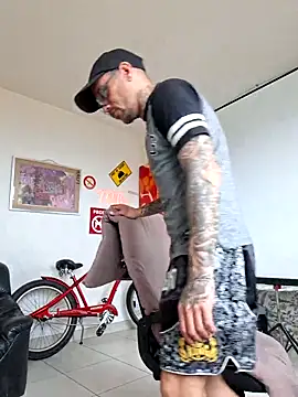 แชท XXX สดของ Mr_Graffitimile