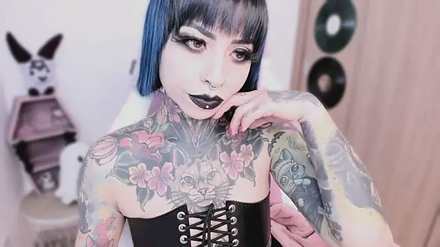 shes_creepy Chat XXX in diretta