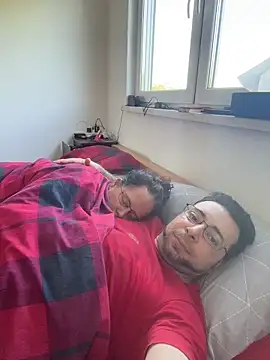 Romeo-Julia Adlı Modelin Canlı XXX Sohbeti