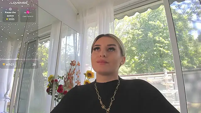 Ella_Vee: απευθείας συνομιλία ΧΧΧ