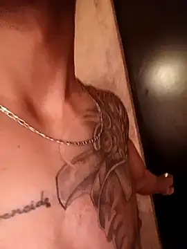 HOTWOLF_FIT লাইভ XXX চ্যাট