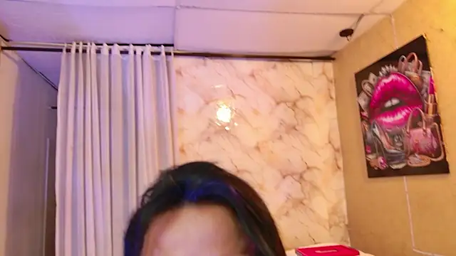 Chat XXX en directo de QueenSallyDesire