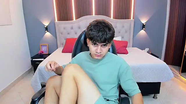 Tommy18__ – Live XXX-chat