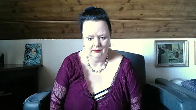 TiffanyMature's Live XXX Chat