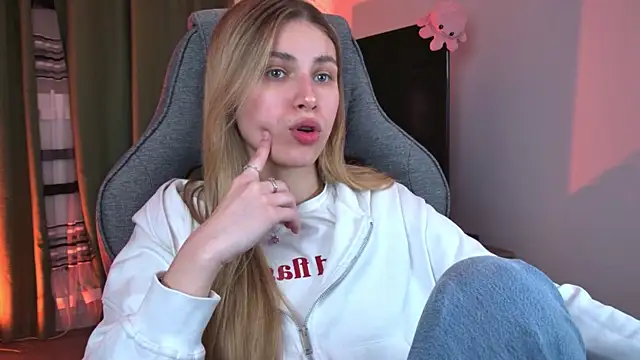 EllieCutes' Live XXX Chat