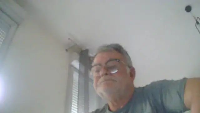 XXX chat uživo modela oura