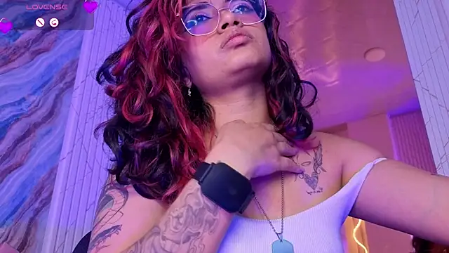 Chat +18 de kristen_tay ao vivo