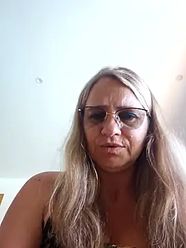 Онлайн чат XXX BLONDKICIA1