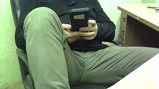 nikdov3's Live XXX Chat