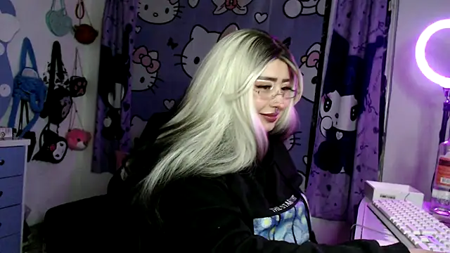 lussyevans24's Live XXX Chat