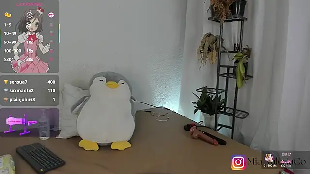 XXX chat uživo modela Mia-Valeria-