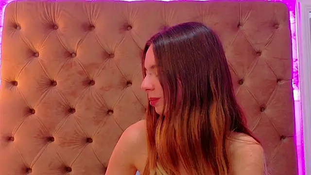 Chat +18 de CoraVex ao vivo