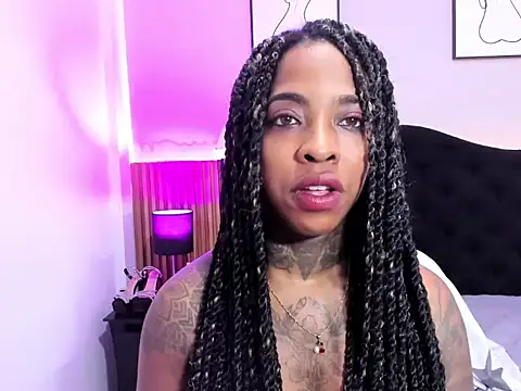 Chat +18 de Pauline_Fox ao vivo