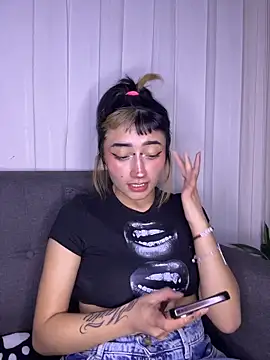 baby_akuma's Live XXX Chat