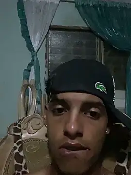 Chat +18 de Aleexxx_2005 ao vivo