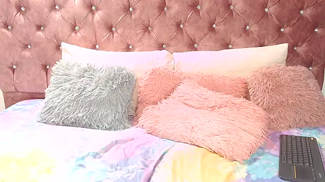 Sembang XXX Secara Langsung SsofiCollins