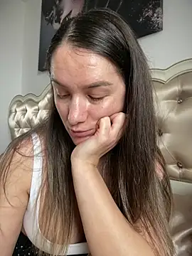 Chatroom XXX en direct de HotXMom_