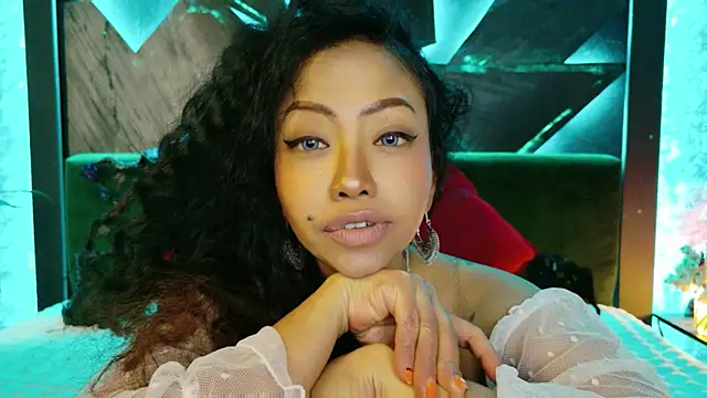 Chat +18 de ElyaQuinn ao vivo