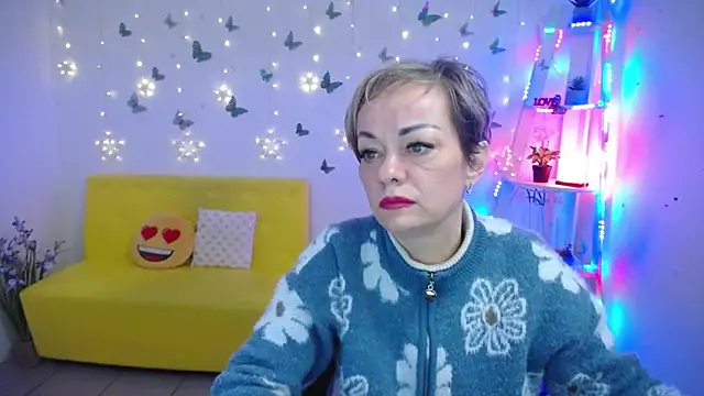 NikaMayu's Live XXX Chat