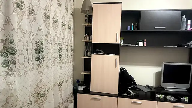 AquilineOrites' Live XXX Chat