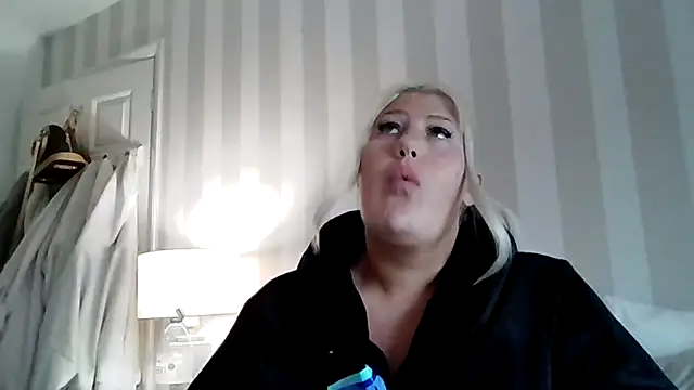 Živý XXX chat Lexi_Laura