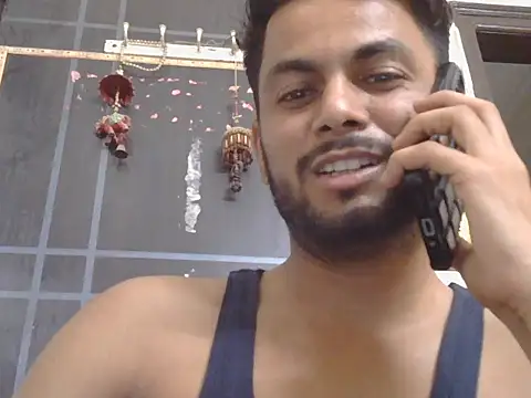 Stubborndesiboy Adlı Modelin Canlı XXX Sohbeti