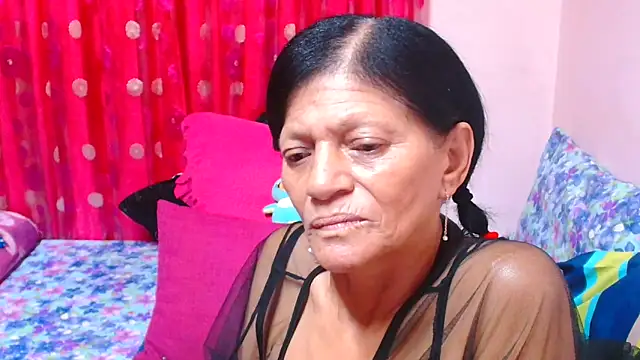 SLUTTYROXY Live XXX Chat