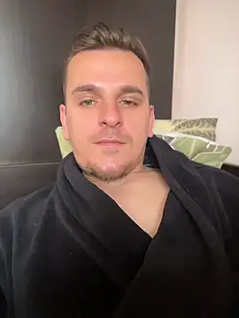 Huge_cock22cm 웹캠 쇼