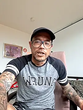 Mr_Graffitimile élő XXX-chatje