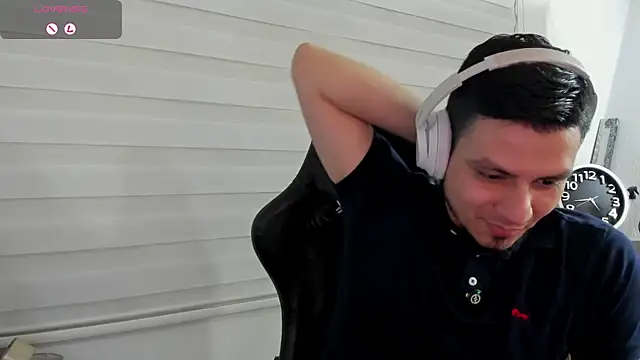 Show modela Rick_Adams na web-kameri