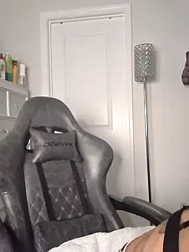 butterflybootyy Show in webcam