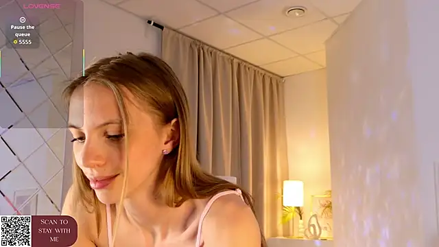 Онлайн чат XXX mia_silkk