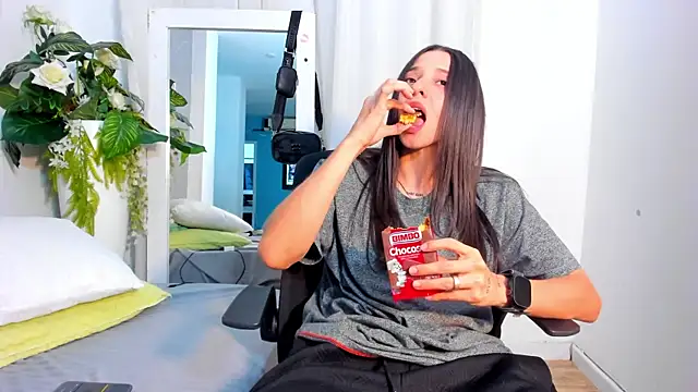 ViictoriiaSaenz's Live XXX Chat