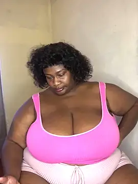 bustytitsxxx – Naživo XXX chat