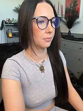 Trixie-Tainted Chat XXX in diretta