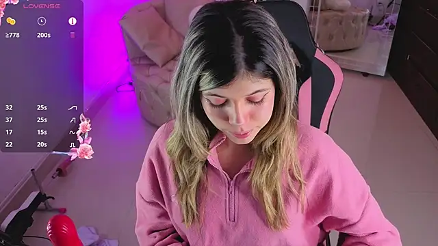 NATAASHA___ 即時 XXX 聊天