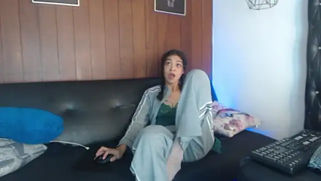 Chat +18 de Aurora_ath ao vivo