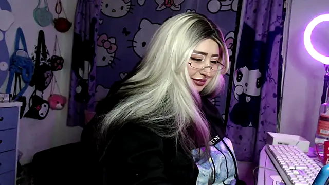 lussyevans24's Live XXX Chat