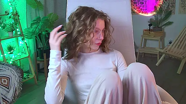 ElliFrankenweenie Adlı Modelin Canlı XXX Sohbeti