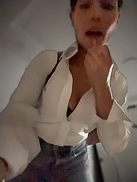 Amaliarand élő XXX-chatje