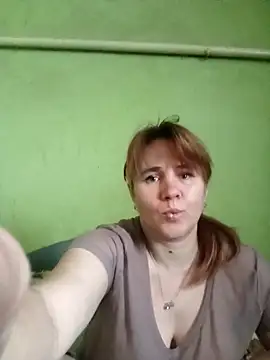 XXX chat uživo modela SannyMILF