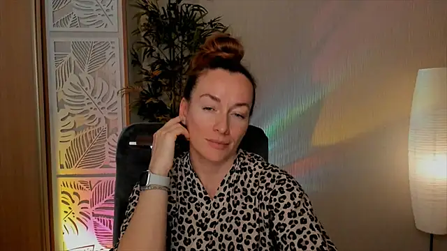 Chat +18 de RebeccaMartinez ao vivo