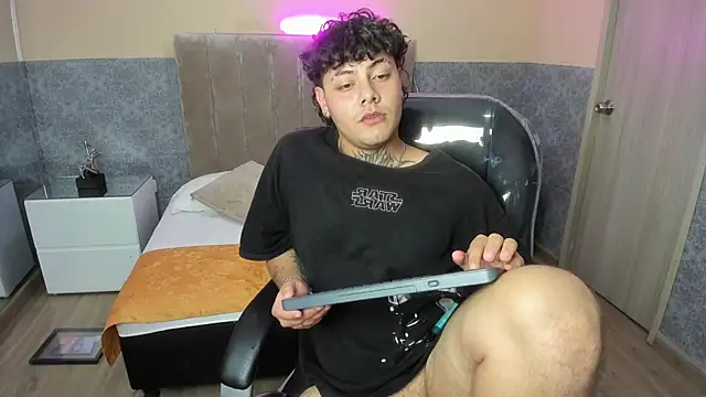 DAMON_SALVATTORE Adlı Modelin Web Kamerası Şovu