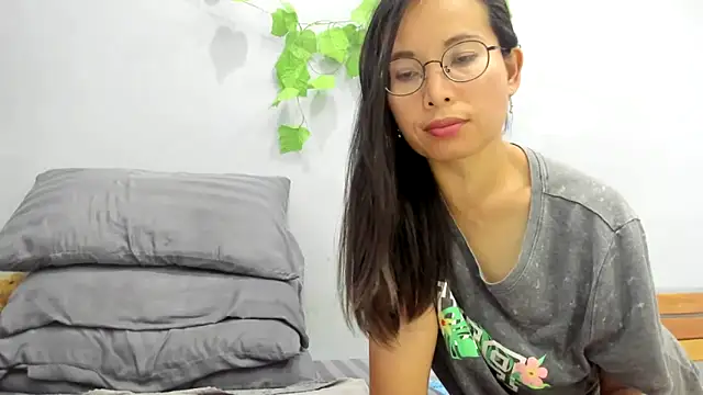 loveley_jenny élő XXX-chatje