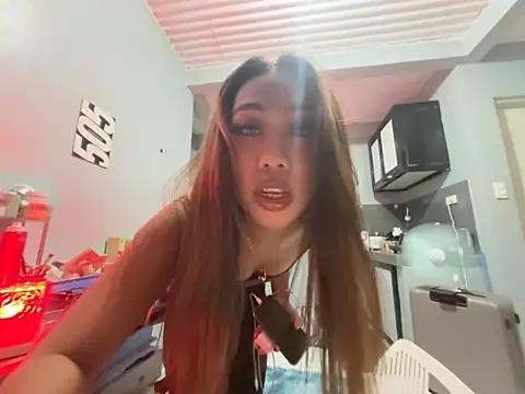 PinayLina18's Live XXX Chat